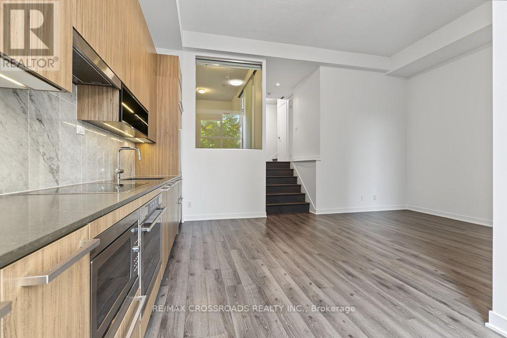 #TH05 58 QUEENS WHARF ROAD - 11