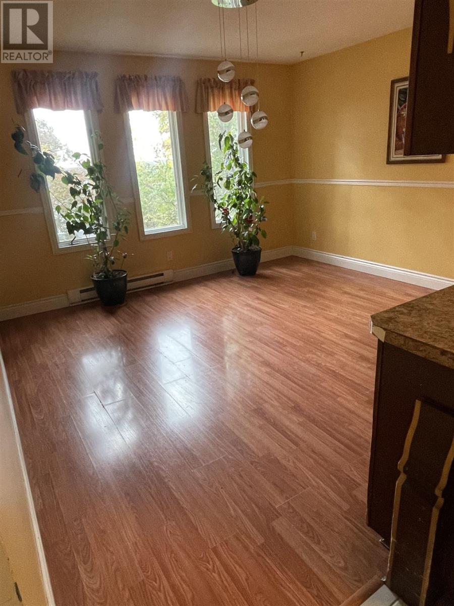 401 Lake ST - 11