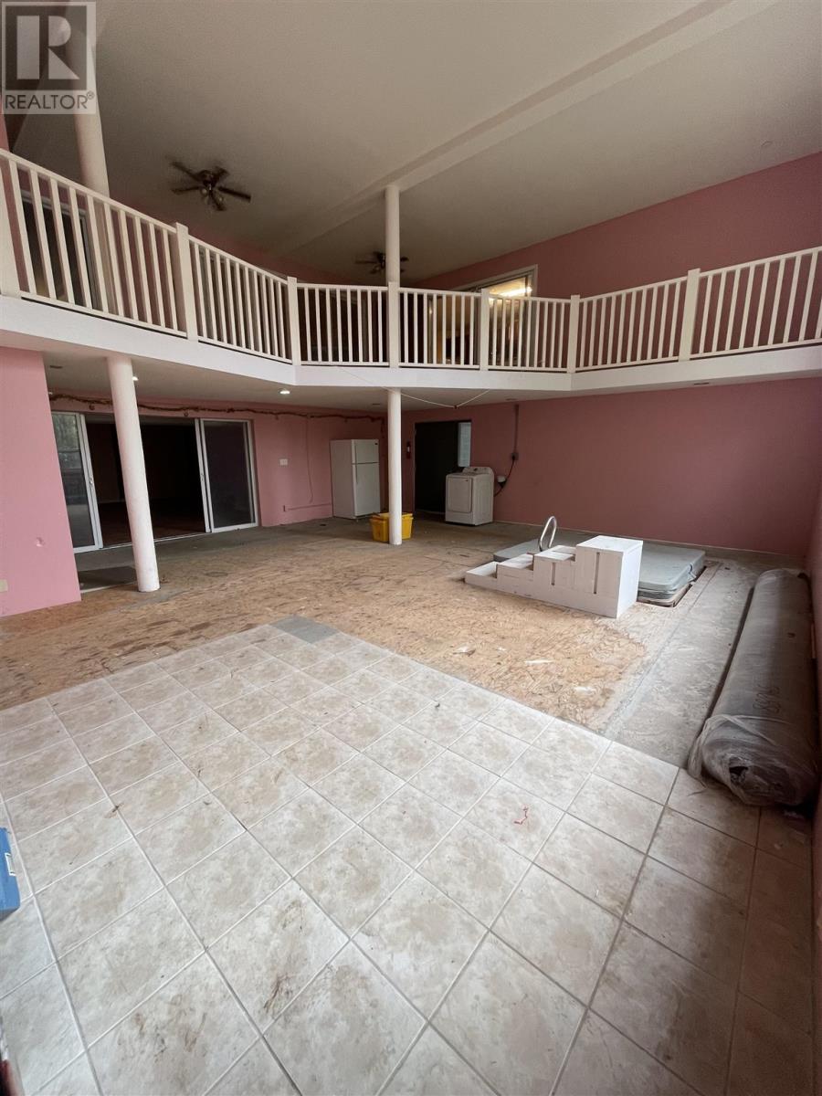 401 Lake ST - 16