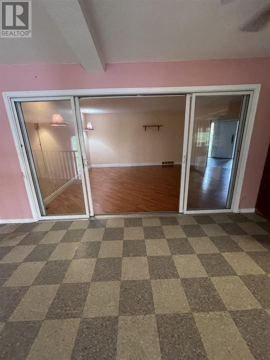 401 Lake ST - 5