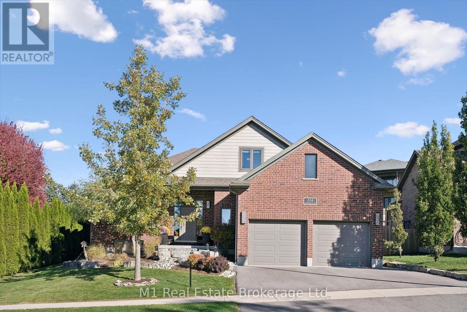 114 Andrews Drive W, photo 1 of 50