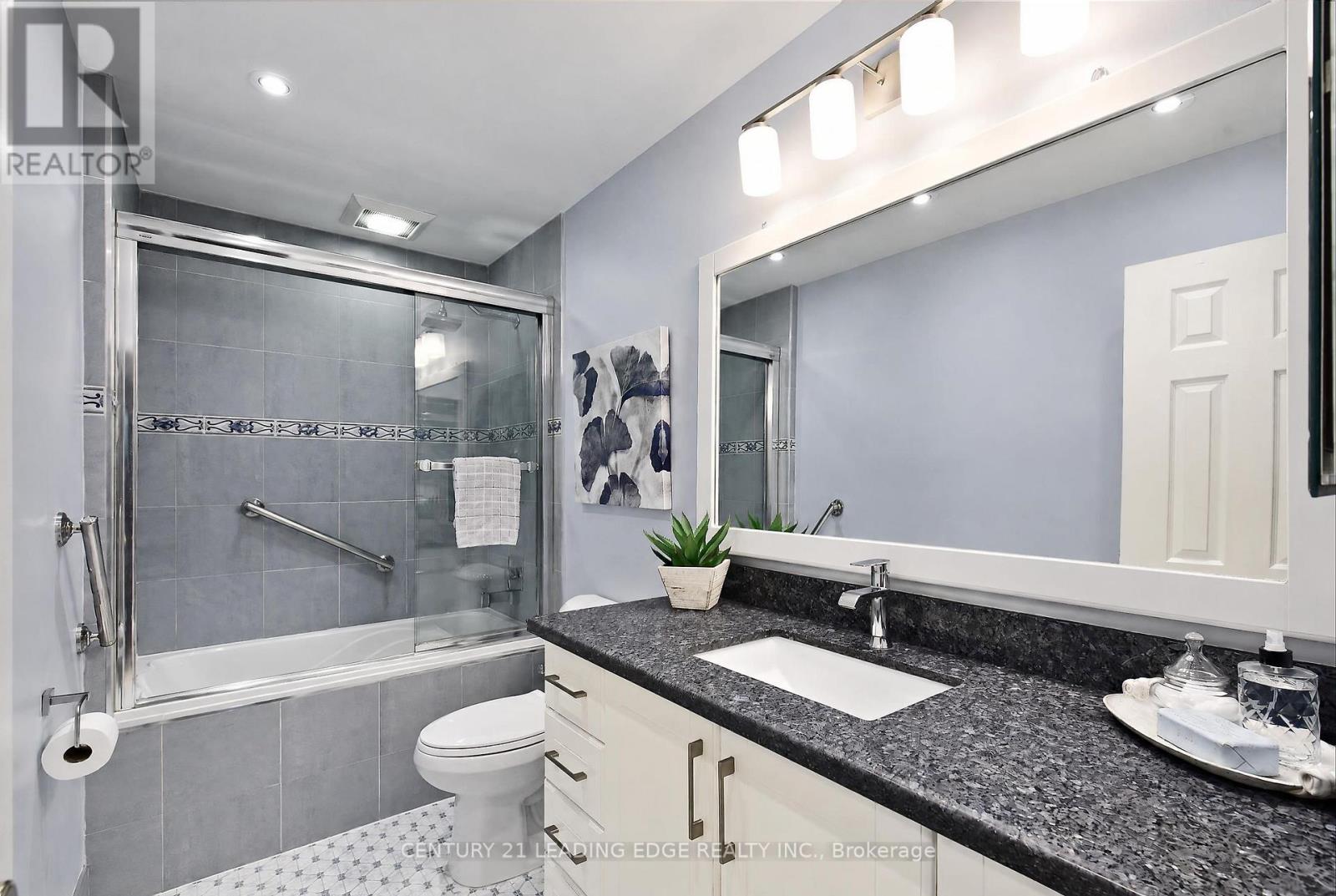 777 HUNTINGWOOD DRIVE - 22