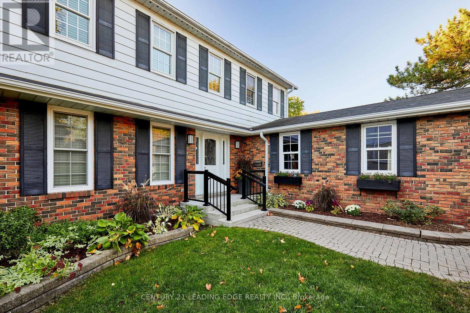 777 HUNTINGWOOD DRIVE - 37
