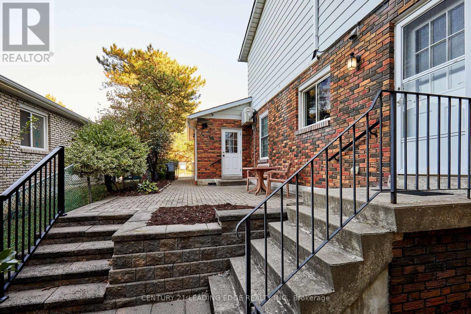 777 HUNTINGWOOD DRIVE - 38