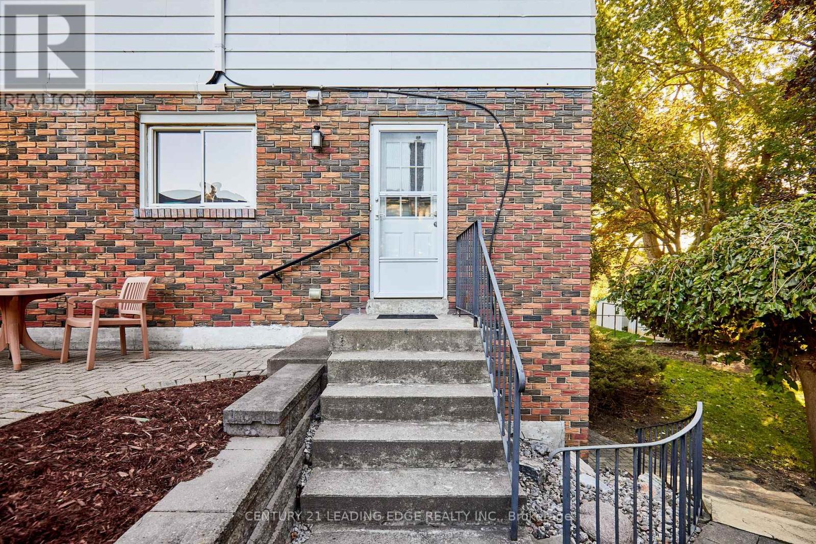 777 HUNTINGWOOD DRIVE - 40