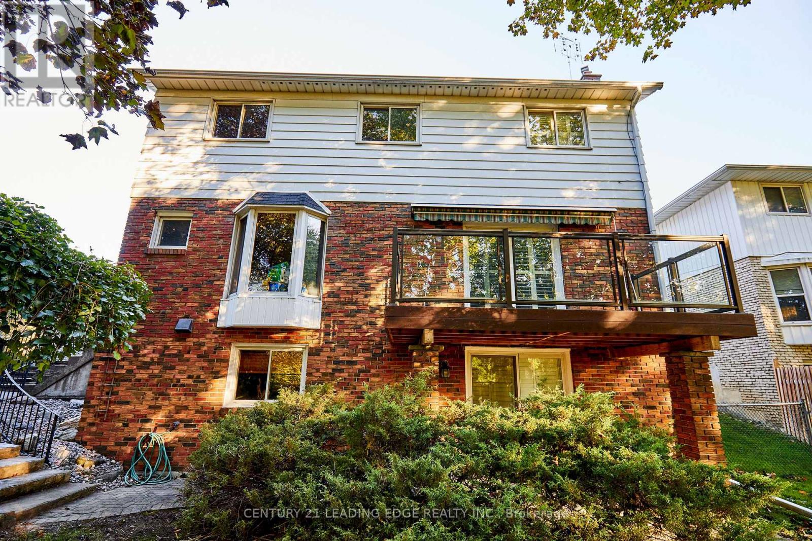 777 HUNTINGWOOD DRIVE - 42