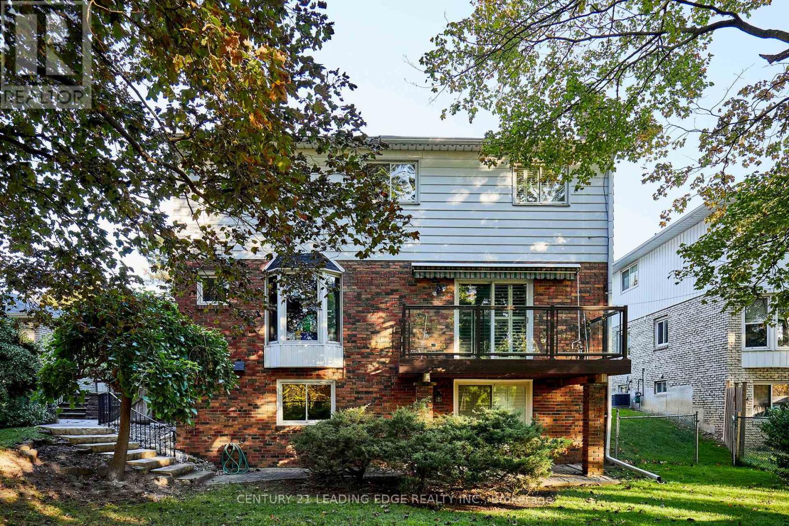 777 HUNTINGWOOD DRIVE - 43