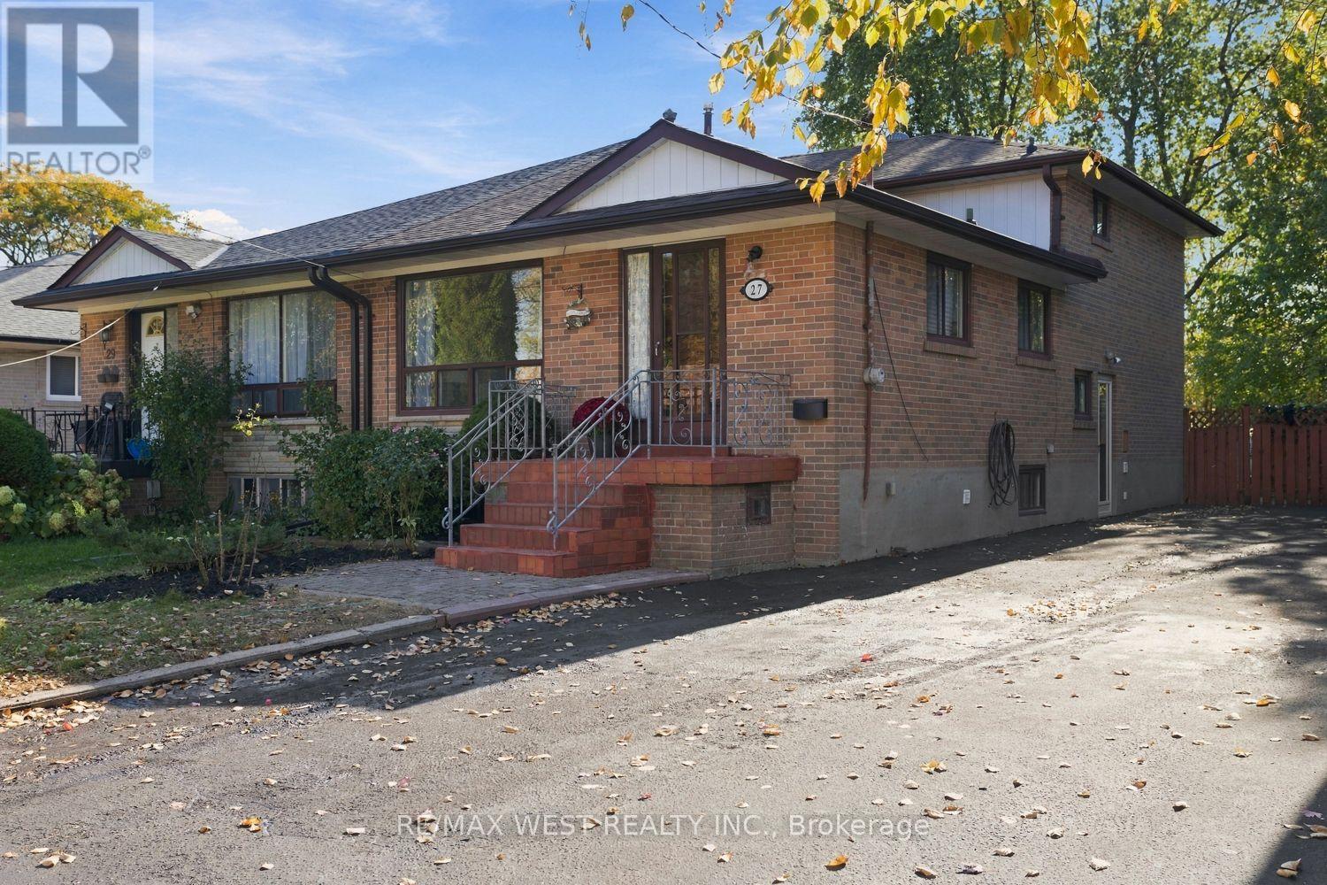 Photo of 27 Gardentree Street