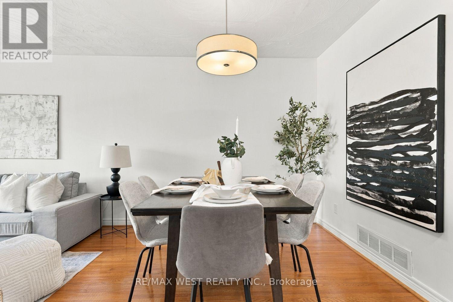 27 GARDENTREE STREET - 12
