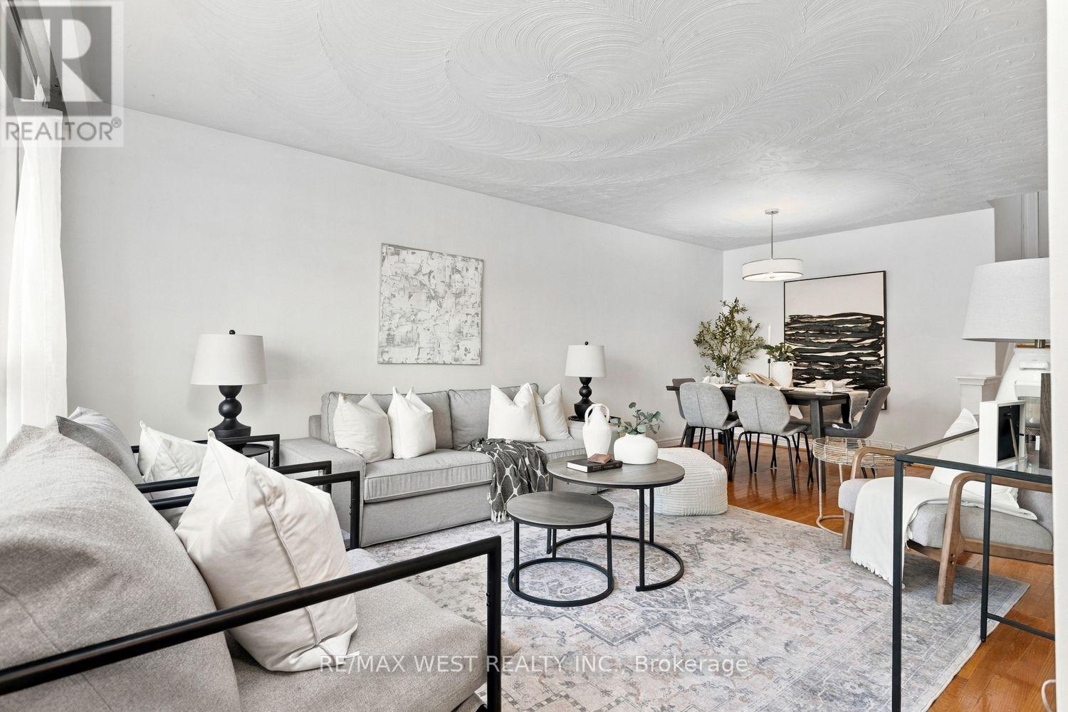 27 GARDENTREE STREET - 9