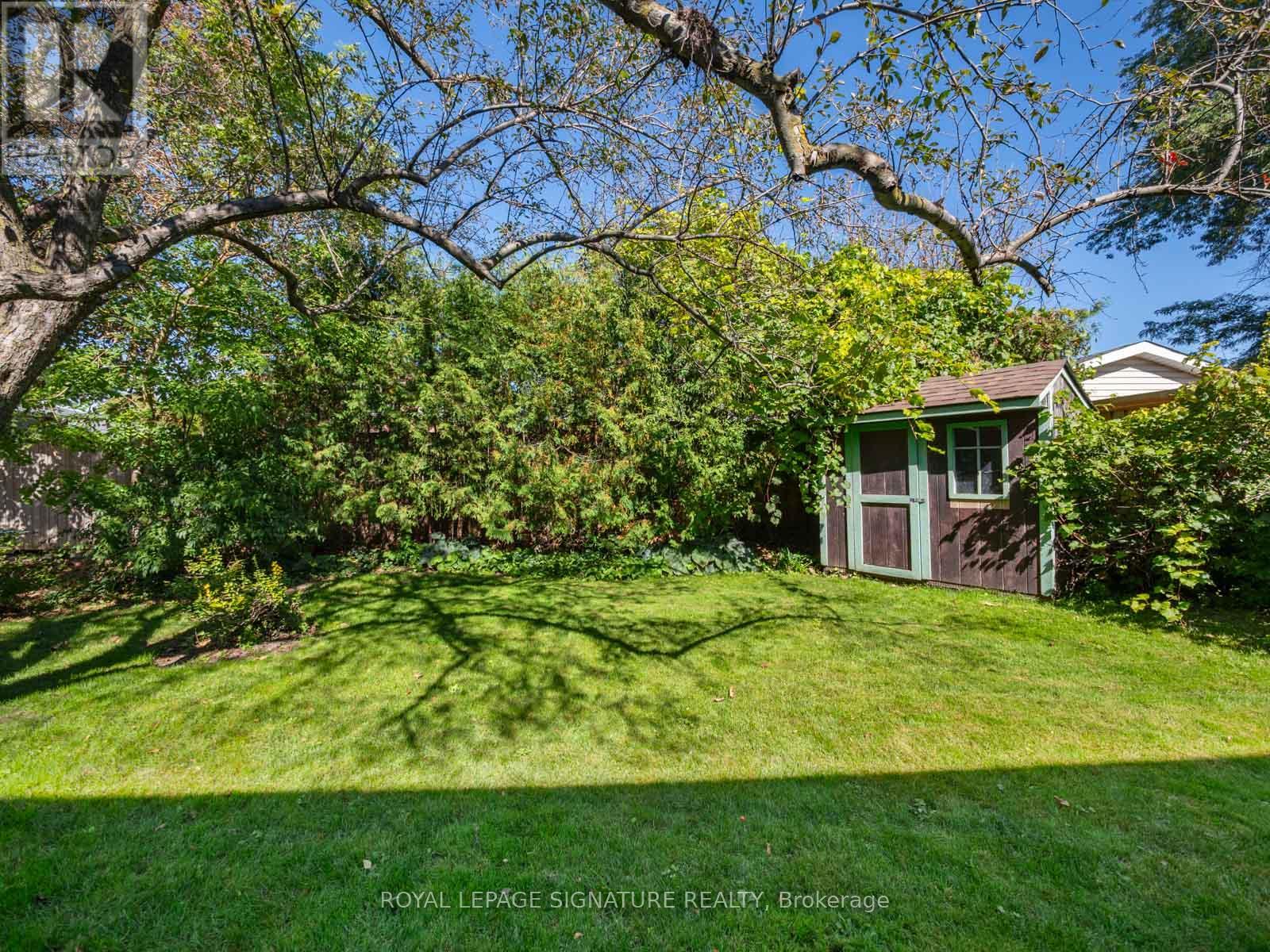 46 MANORGLEN CRESCENT - 29