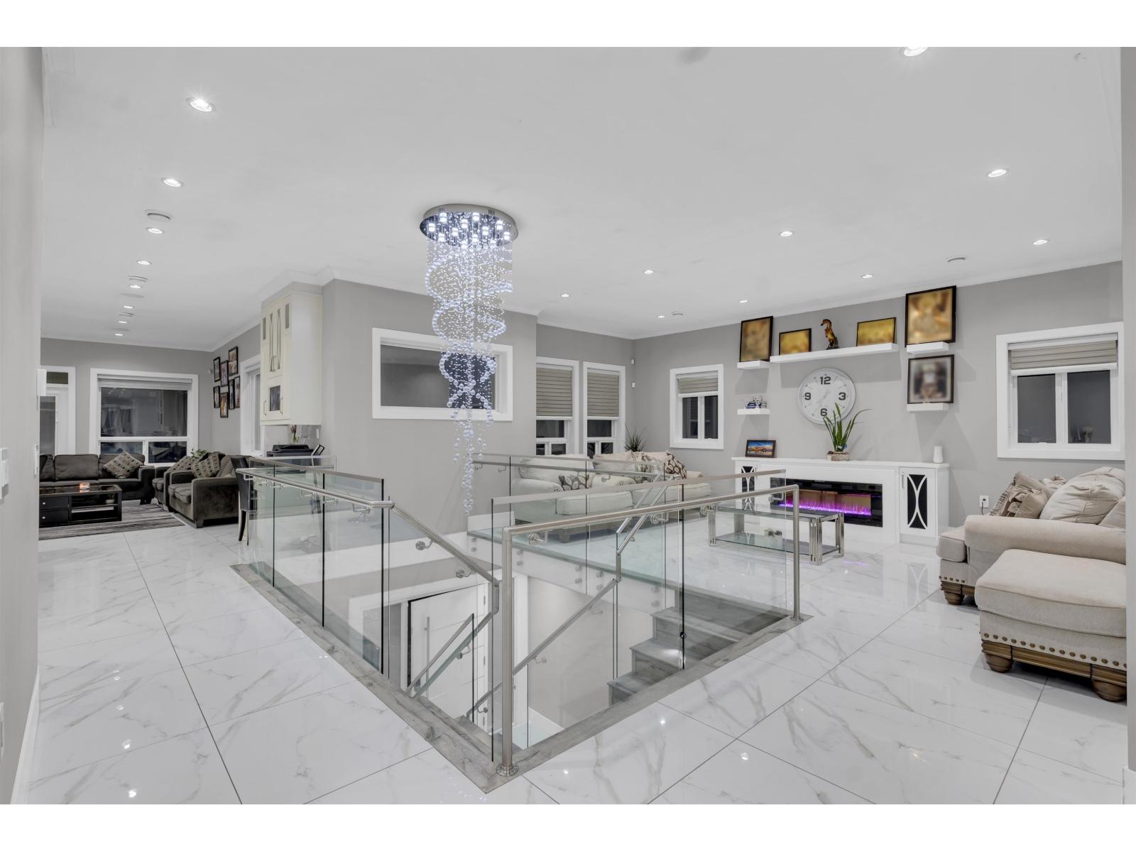 14186 Melrose Drive, Surrey — photo 2
