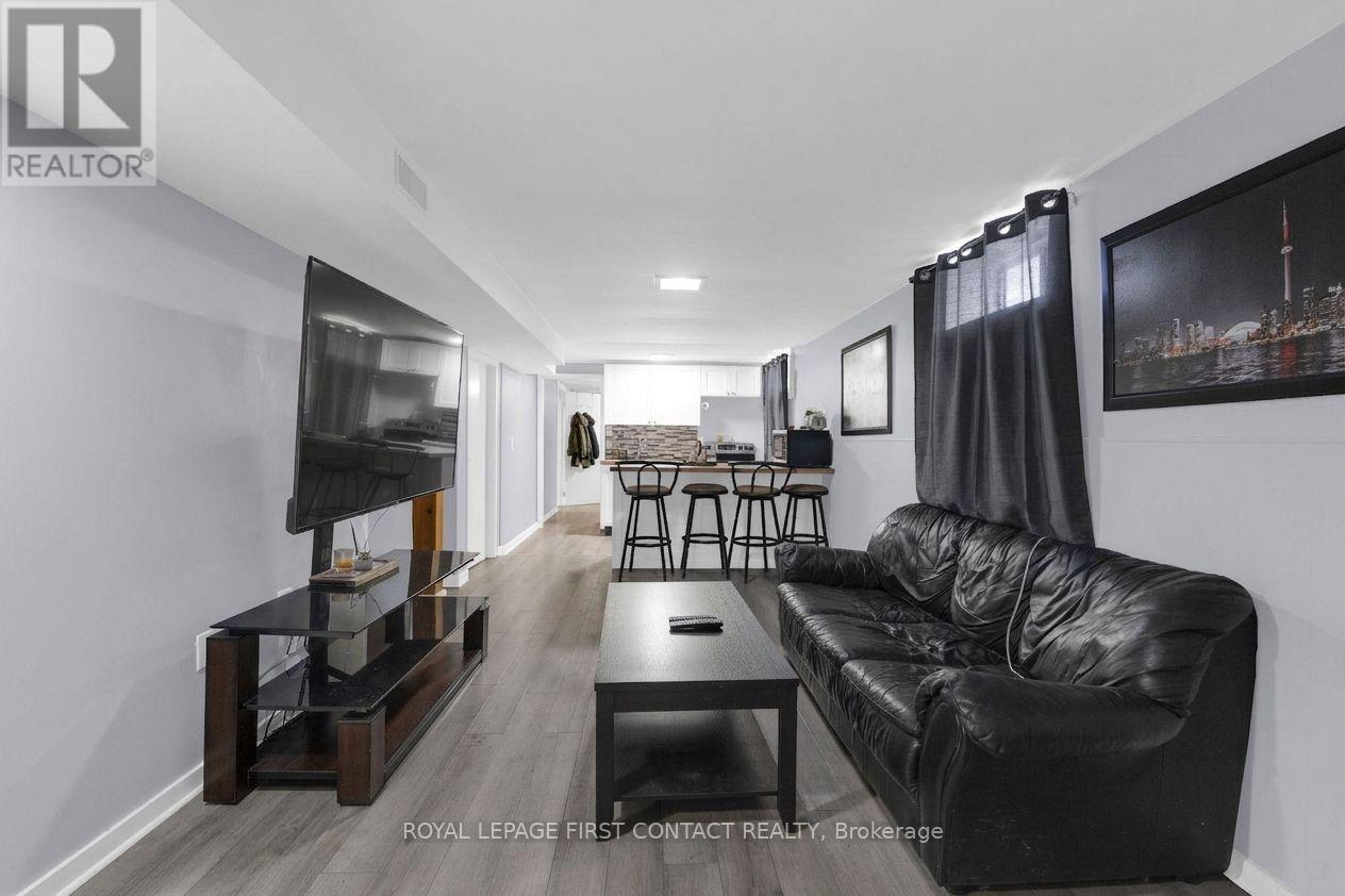 117 Gowan Street, Barrie photo 13