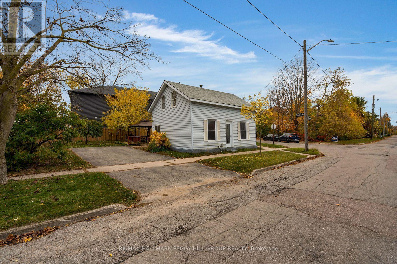 9 Caroline Street, Barrie photo 18