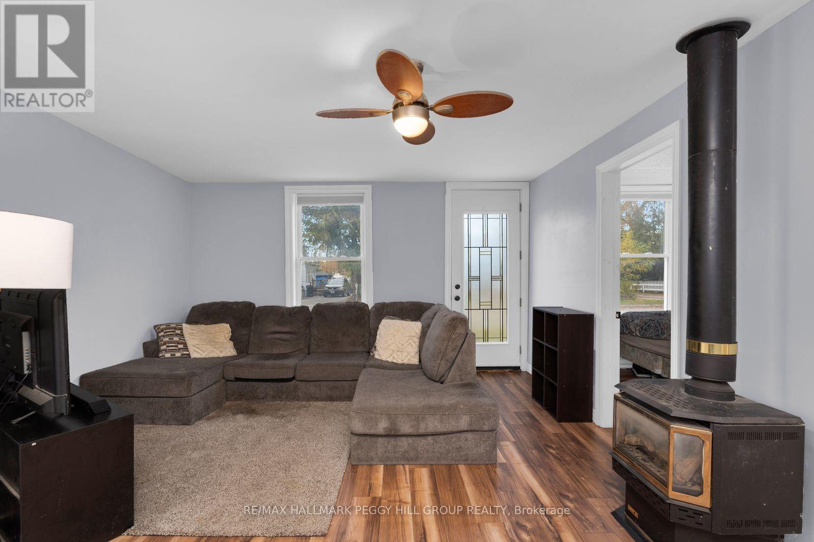 9 Caroline Street, Barrie photo 3