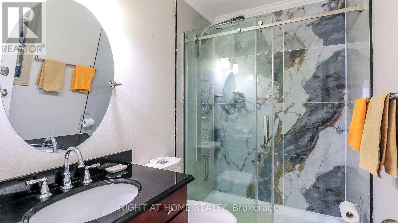 83 Pringle Drive, Barrie photo 12