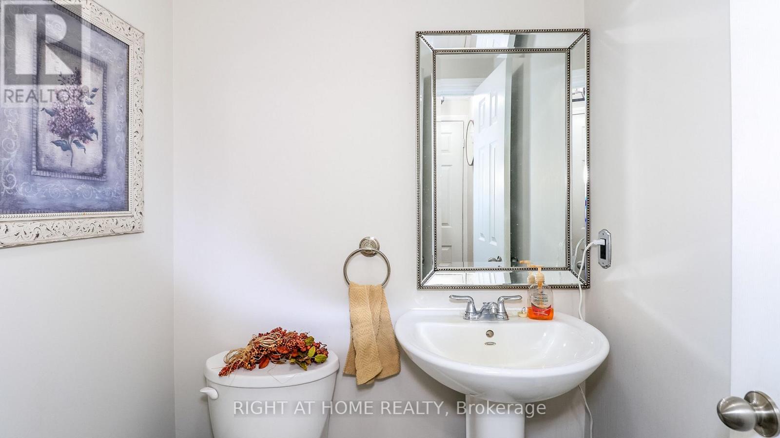 83 Pringle Drive, Barrie photo 8
