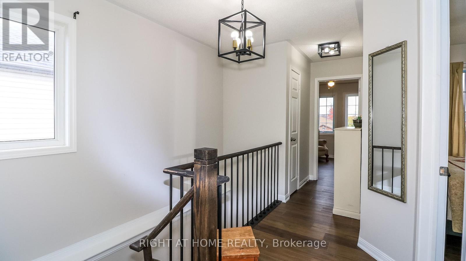 83 Pringle Drive, Barrie photo 9