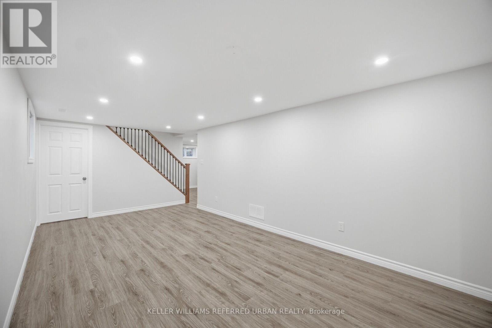 29 BEAUCOURT ROAD - 27