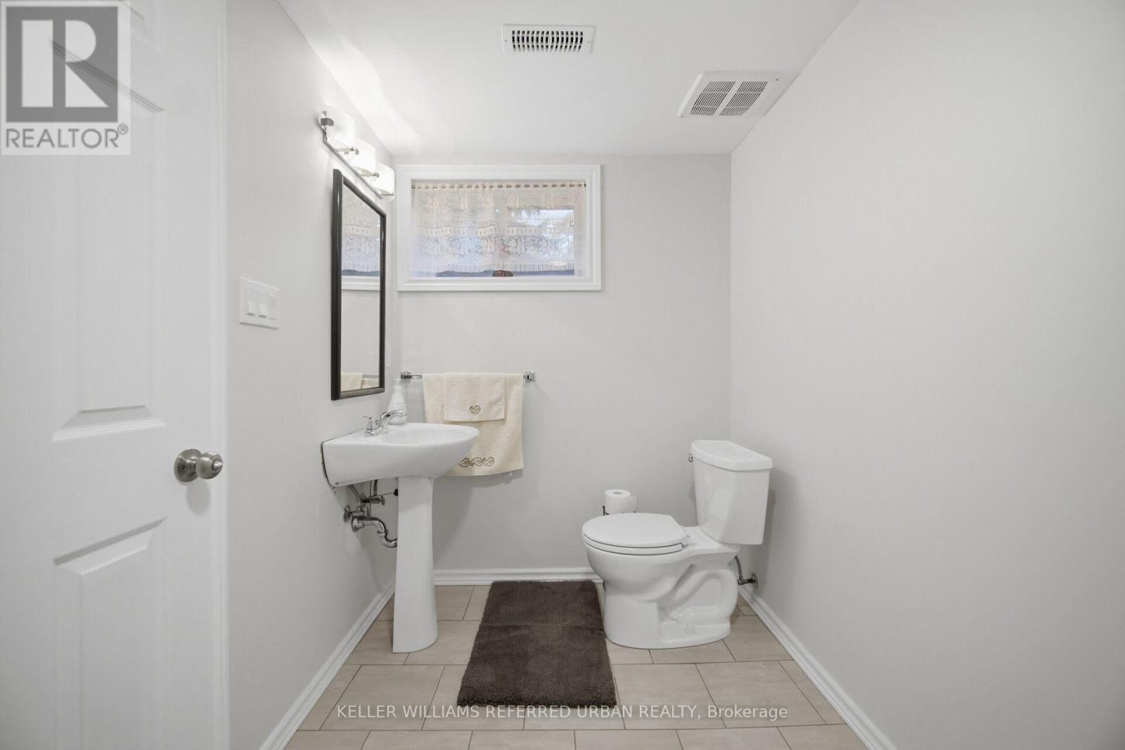 29 BEAUCOURT ROAD - 31