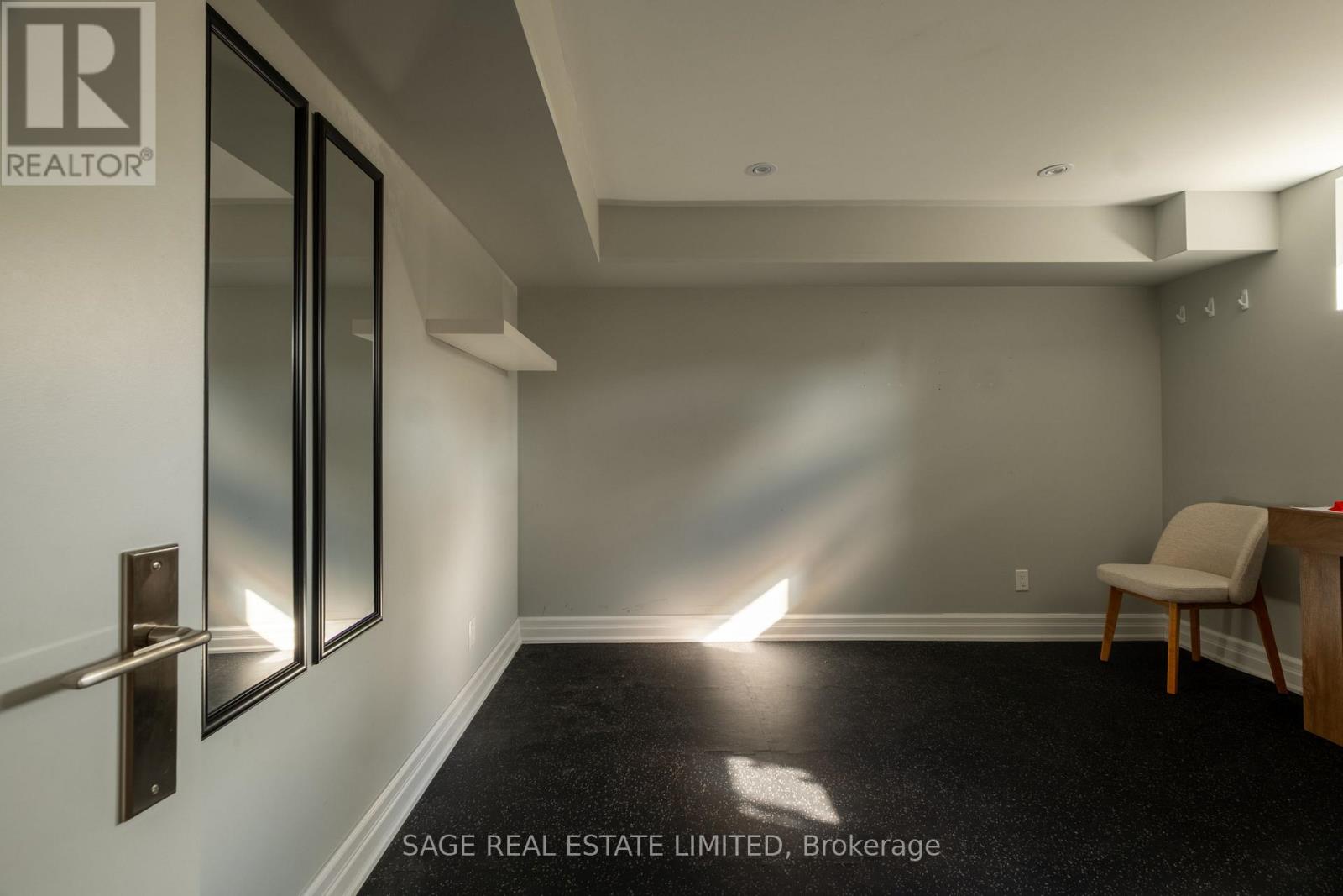 22 LESMAR DRIVE - 40