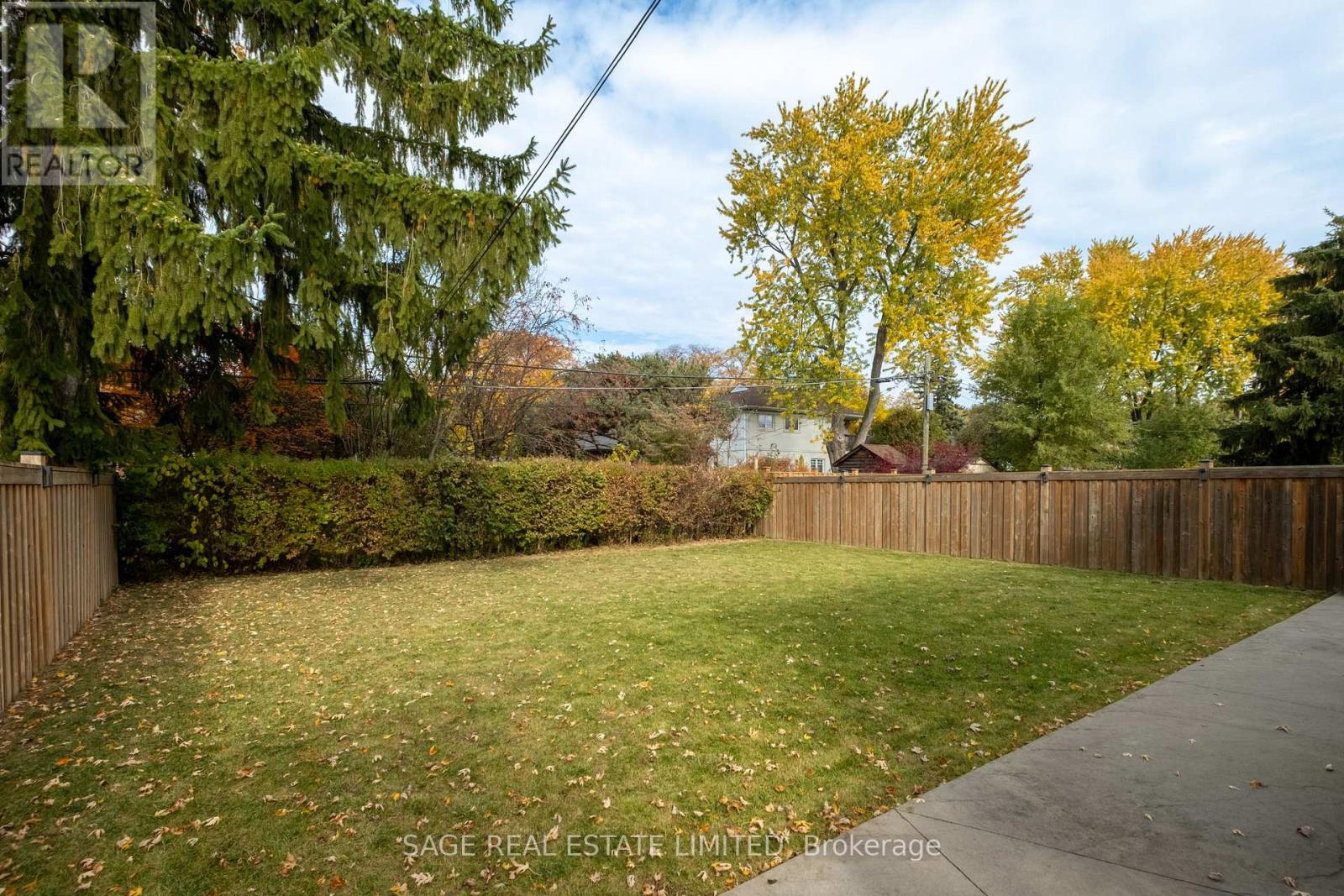 22 LESMAR DRIVE - 44