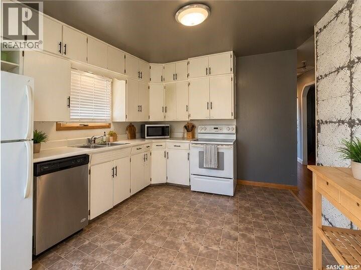 777 3rd STREET E, Shaunavon — photo 9