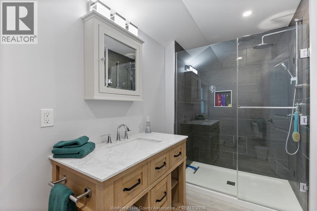 179 SINASAC STREET West, Harrow — photo 10