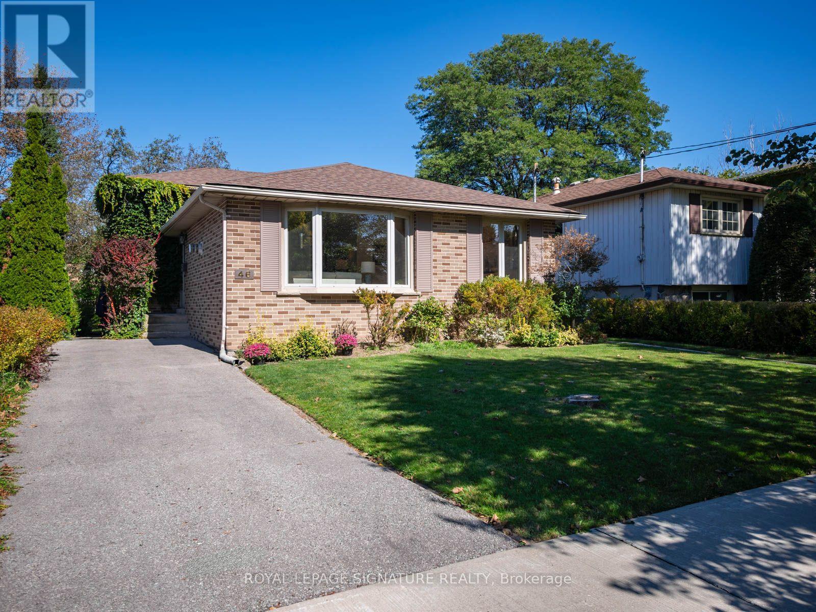 Photo of 46 Manorglen Crescent