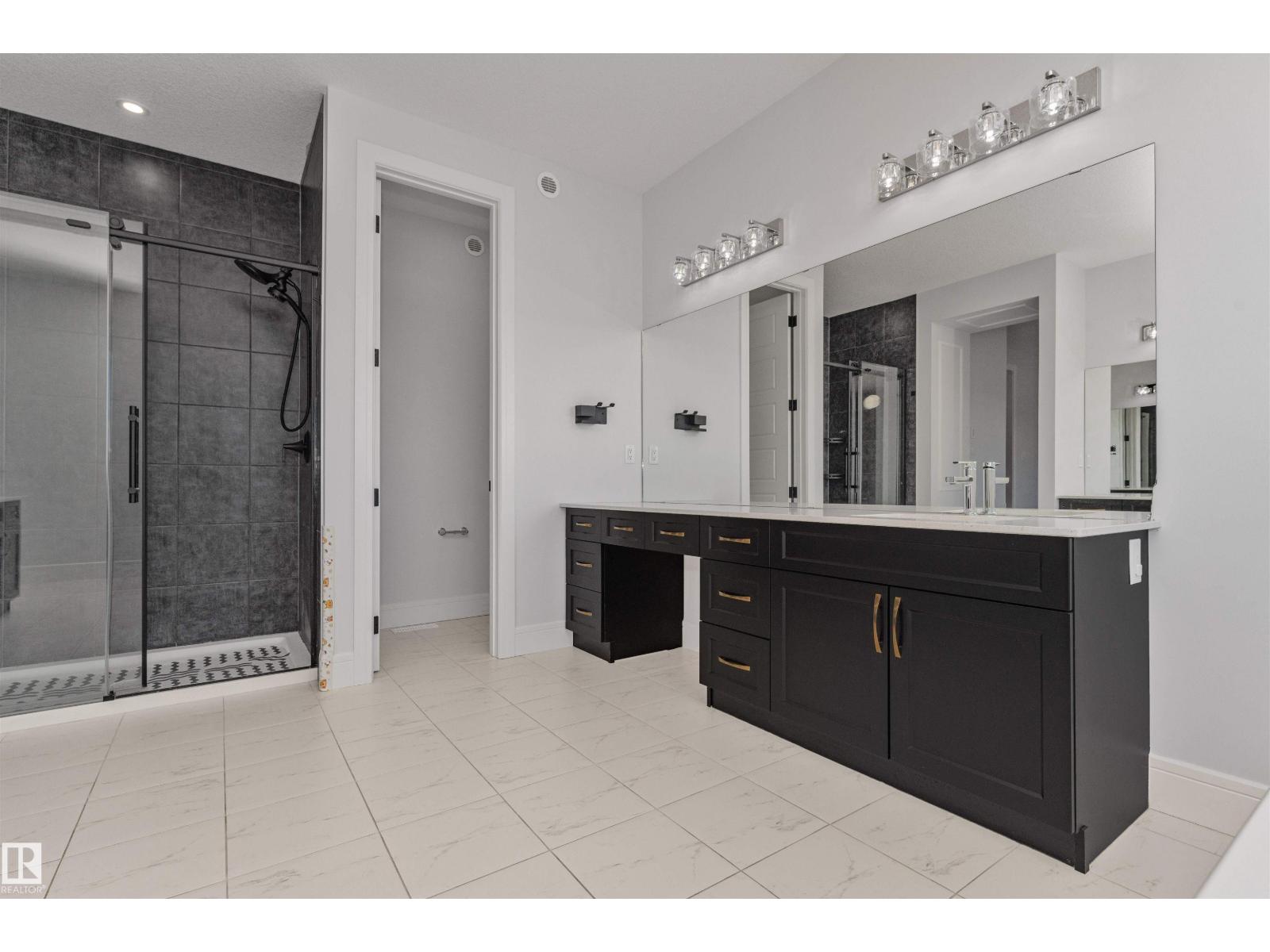 Property photograph 38 for MLS E4514661
