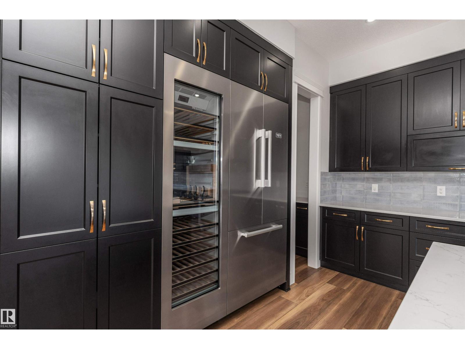 Property photograph 10 for MLS E4514661