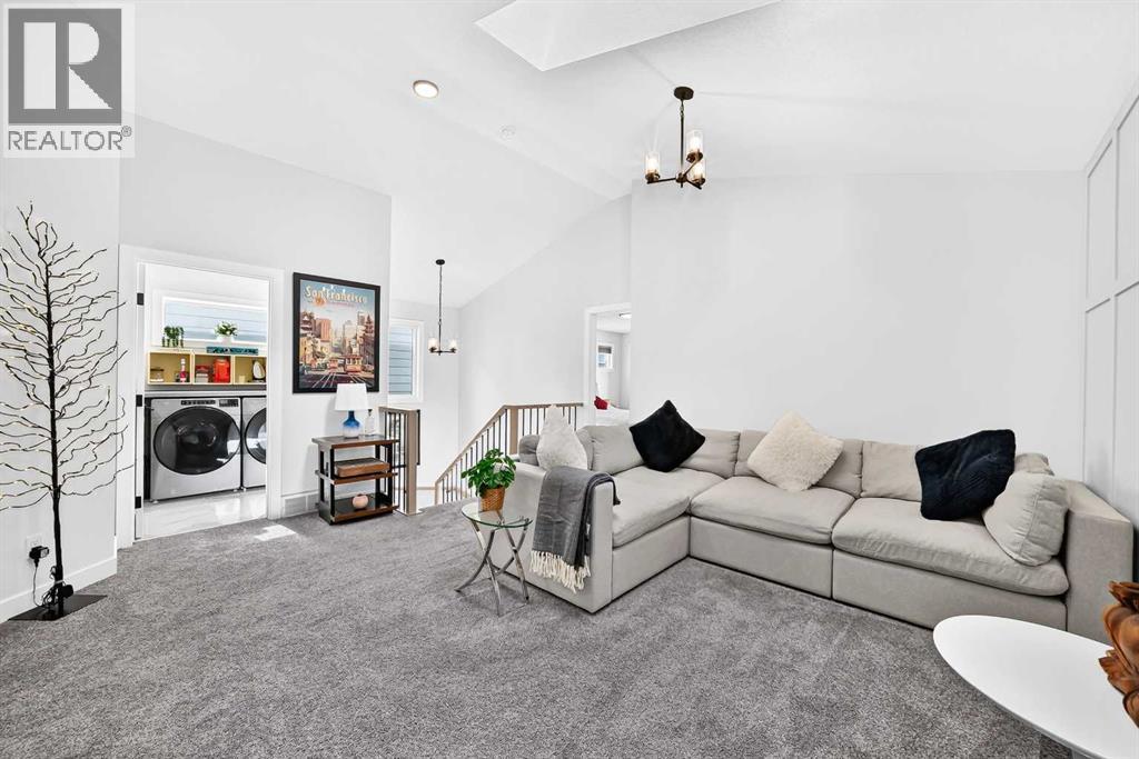 19 Versant View SW, Calgary — photo 34
