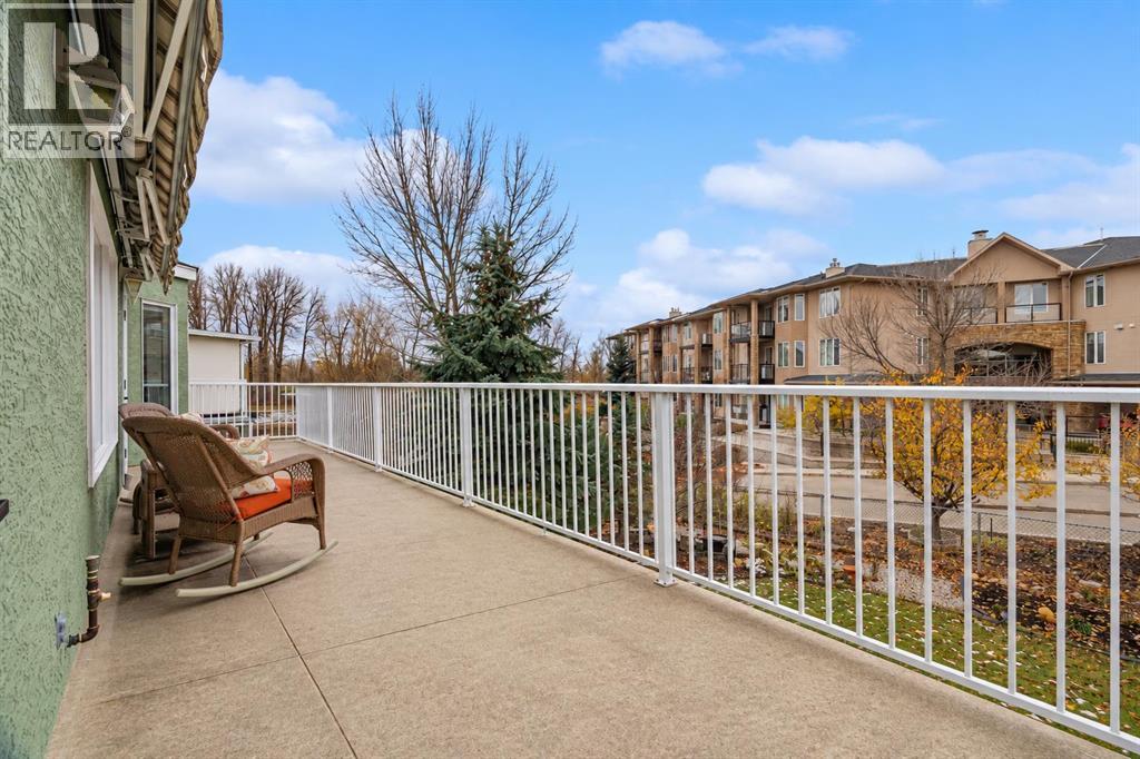 411 Lineham Acres Bay NW, photo 12 of 50
