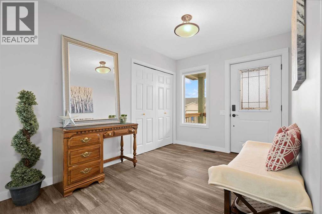 411 Lineham Acres Bay NW, photo 3 of 50