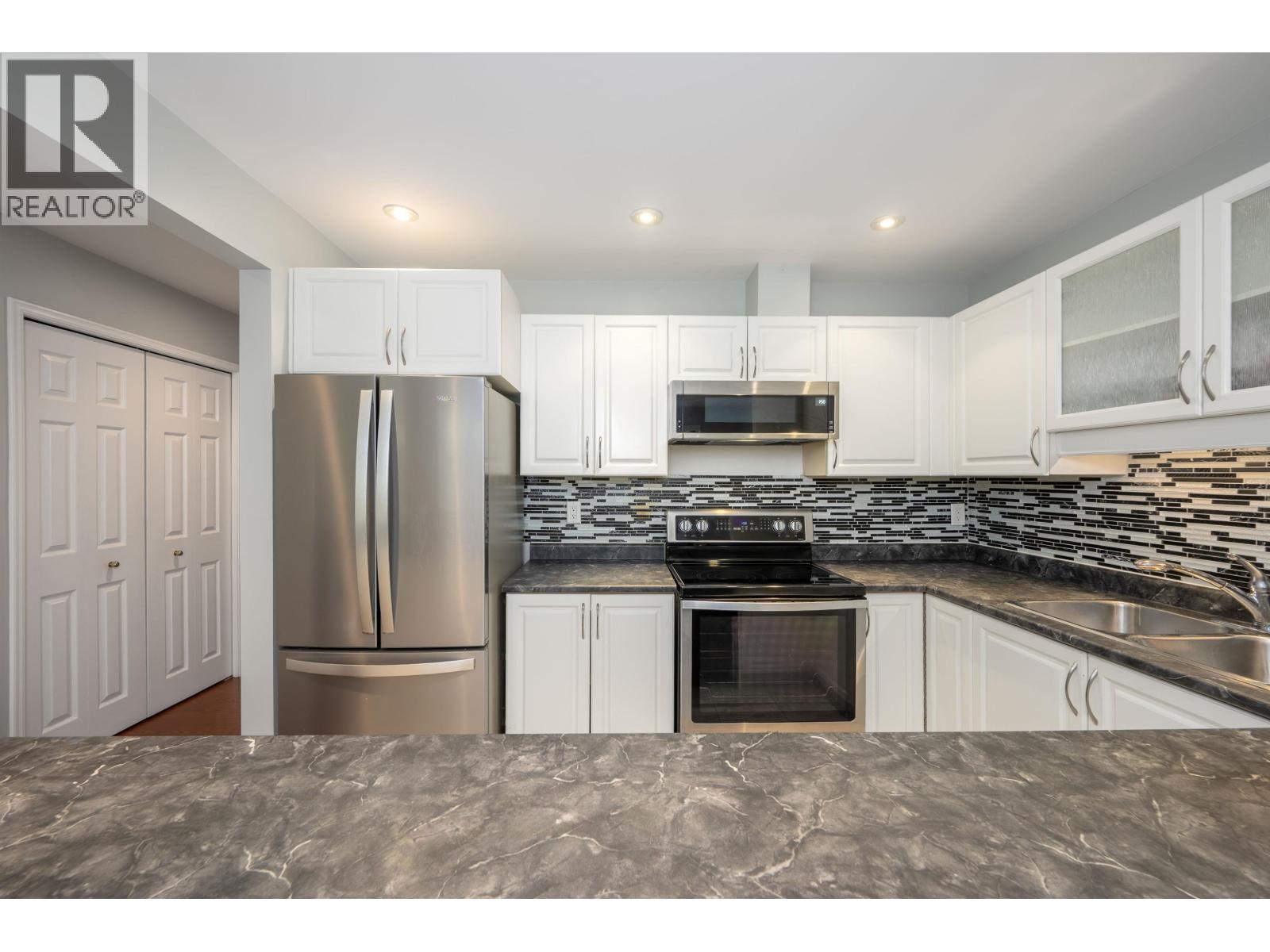 12 229 E 8th Street, North Vancouver — photo 16