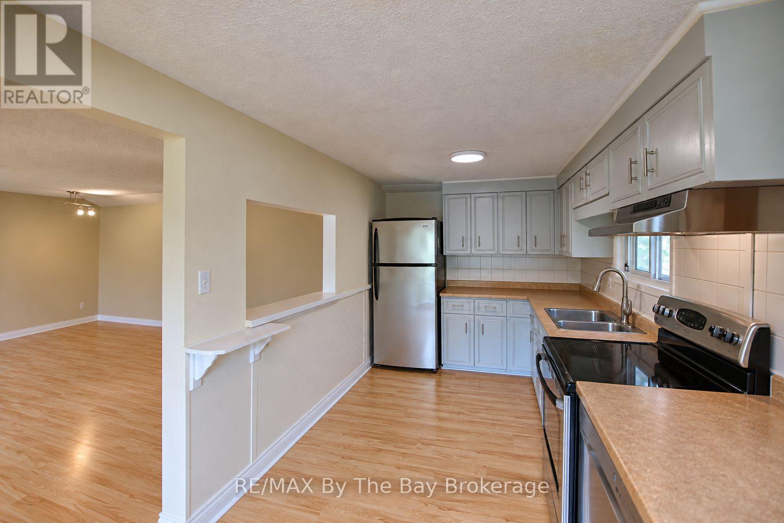 103 Sunnidale Road, Wasaga Beach photo 11