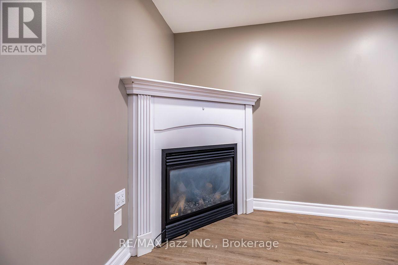 Lower- 14 Arnold Crescent, Whitby, ON photo 15