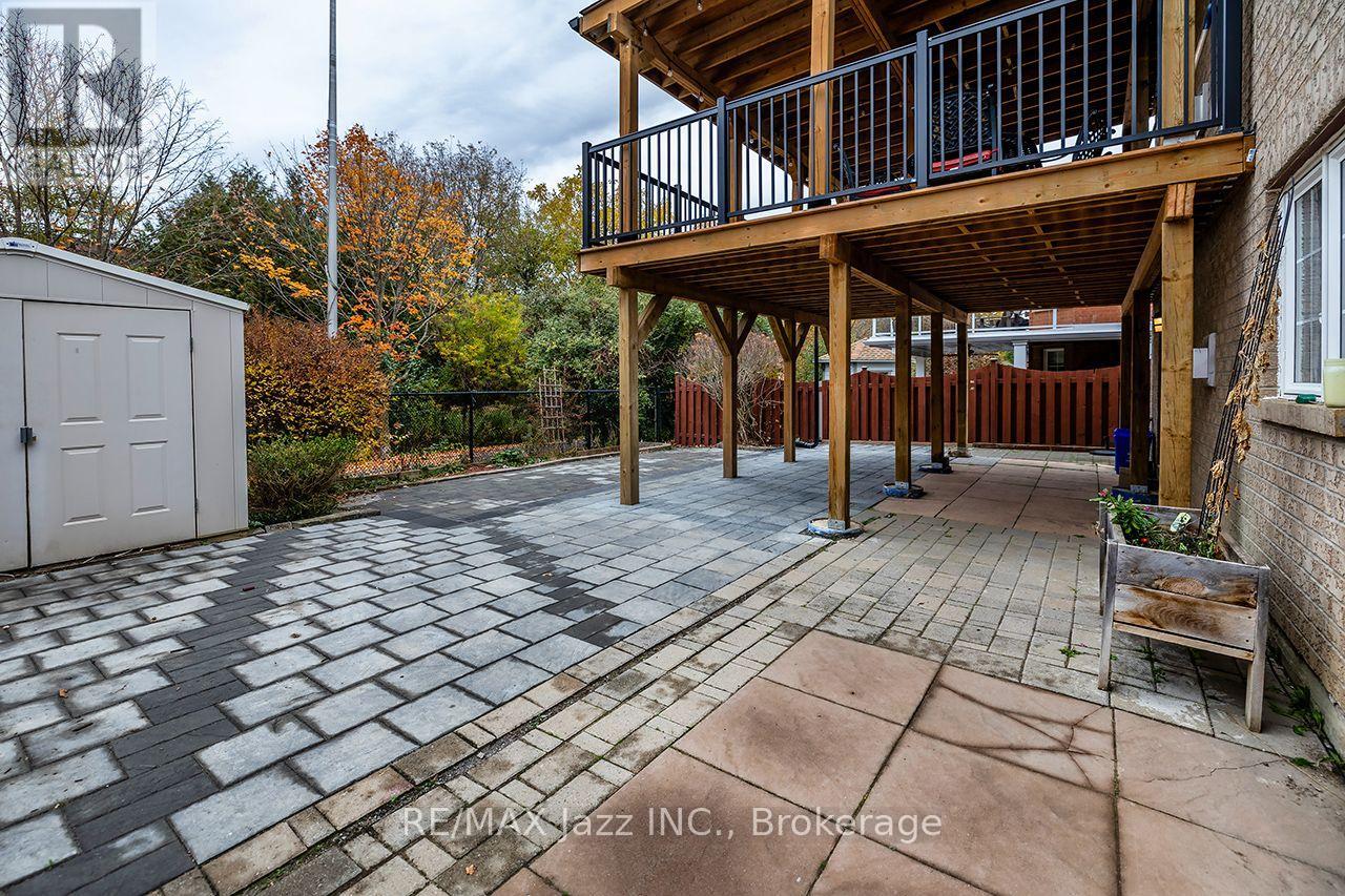 Lower- 14 Arnold Crescent, Whitby, ON photo 5