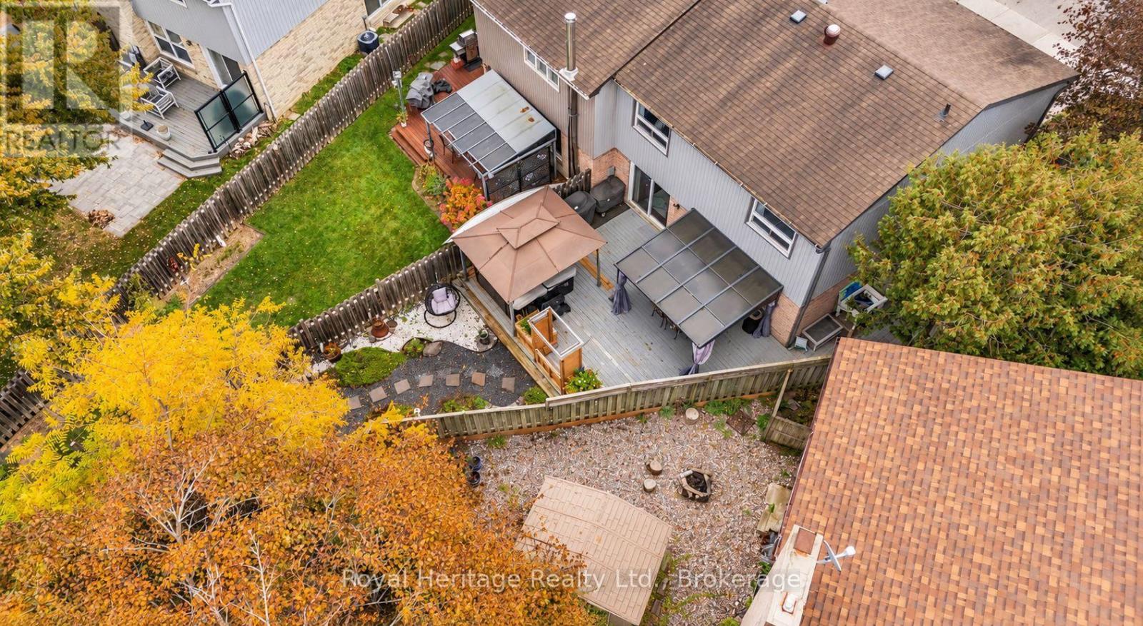 1795 BRONTE SQUARE - 46