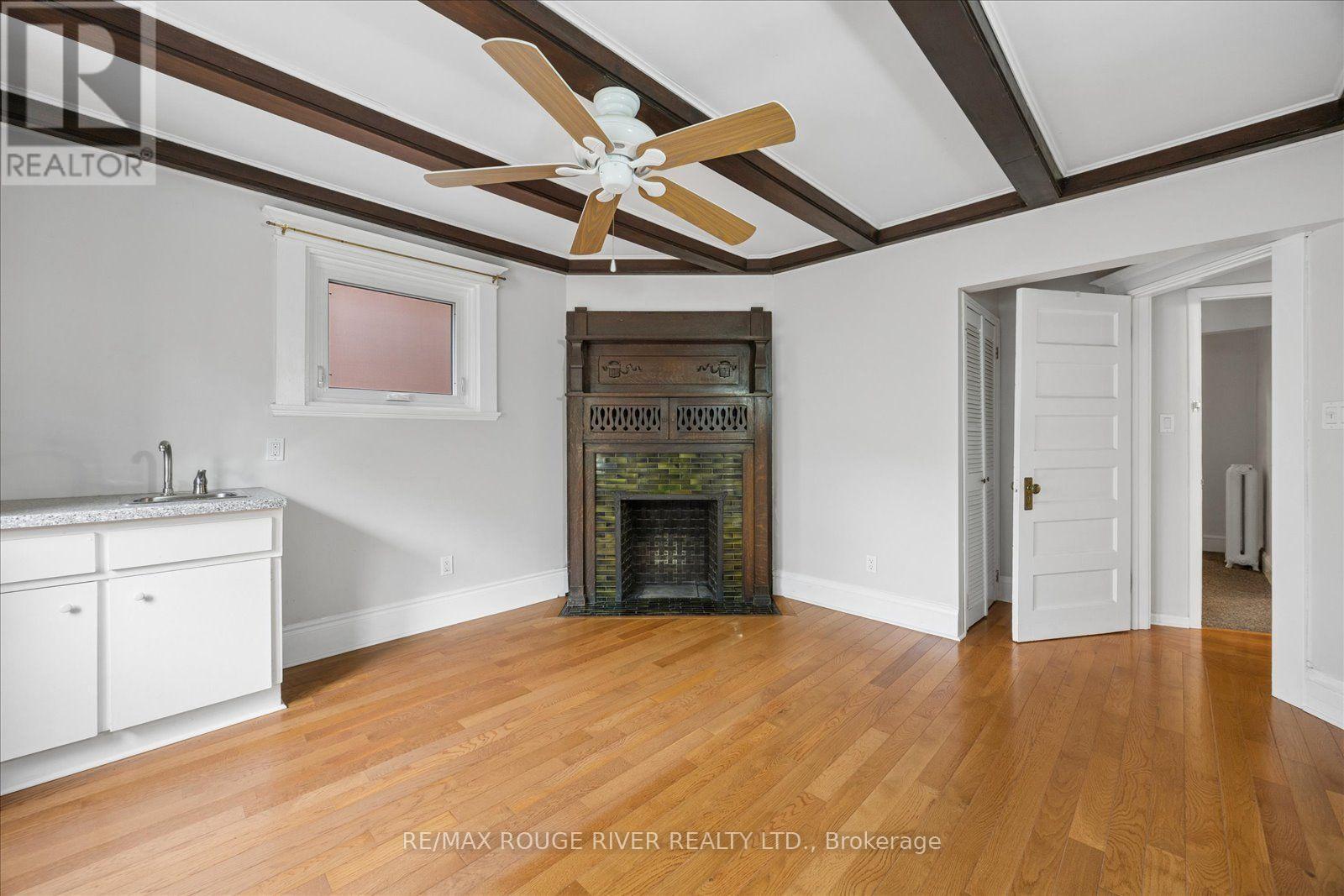 154 WALMER ROAD - 21