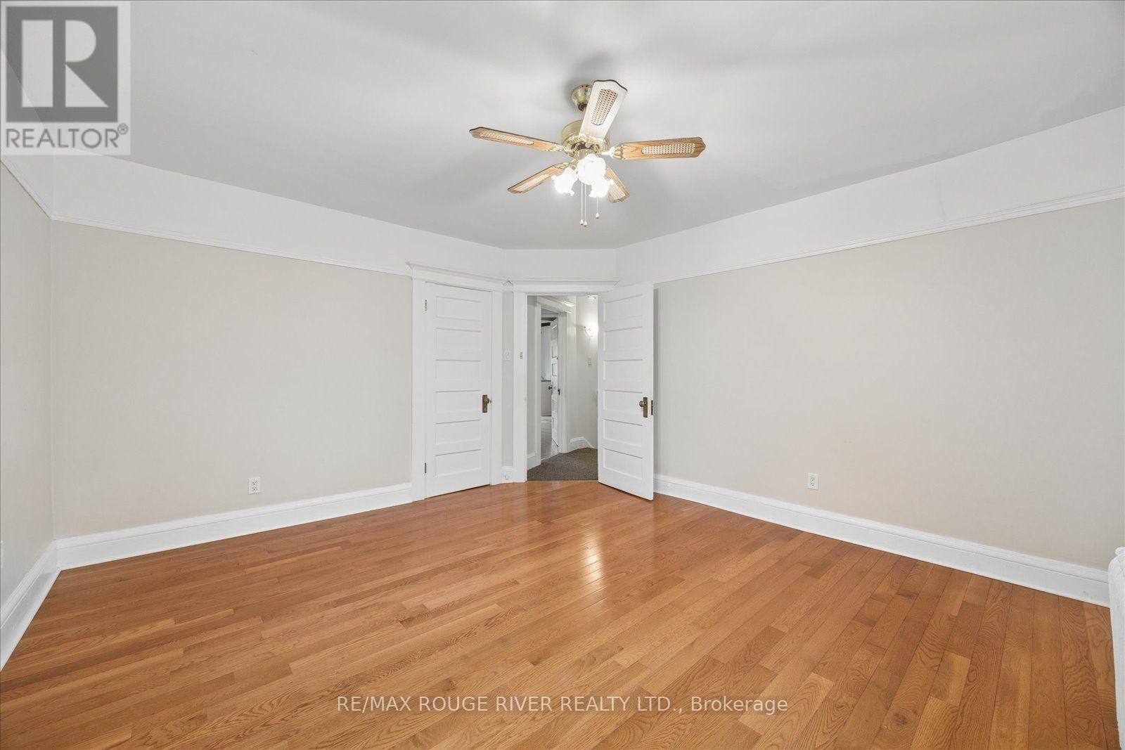 154 WALMER ROAD - 26