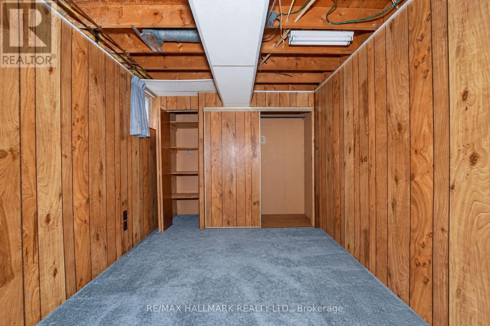 21 QUEENSCOURT DRIVE - 36