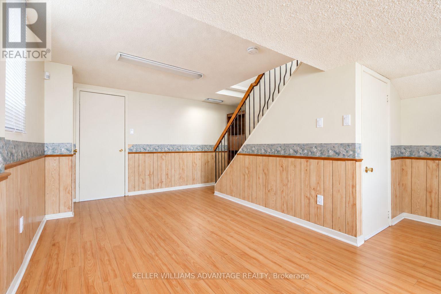58 AMBERCROFT BOULEVARD - 34