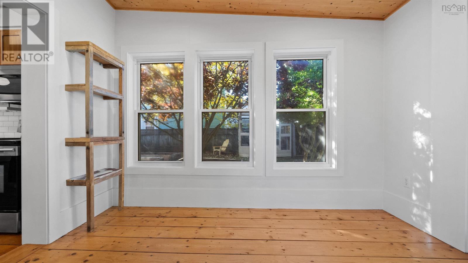 6253 Summit Street - 12