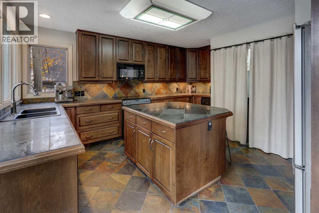 Property photograph 7 for MLS A2355339