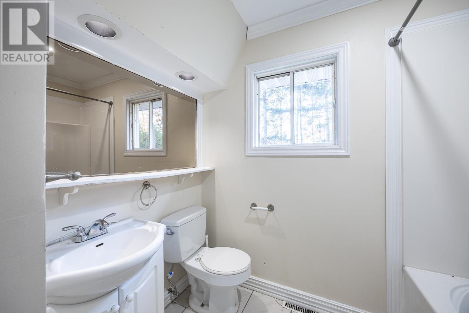 122 Lewis RD - 24