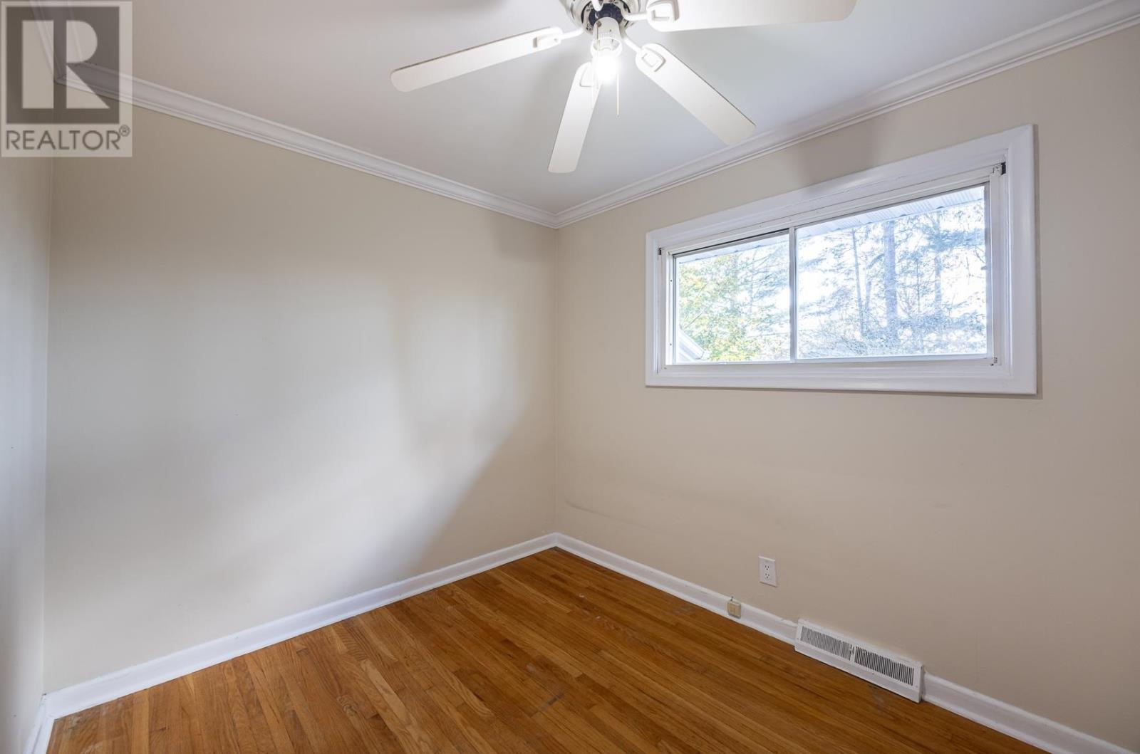 122 Lewis RD - 26
