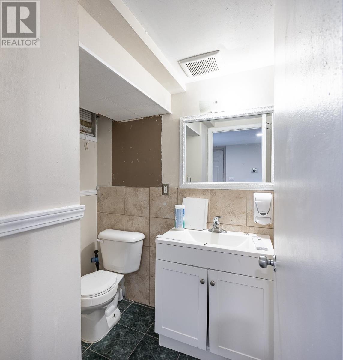 122 Lewis RD - 34