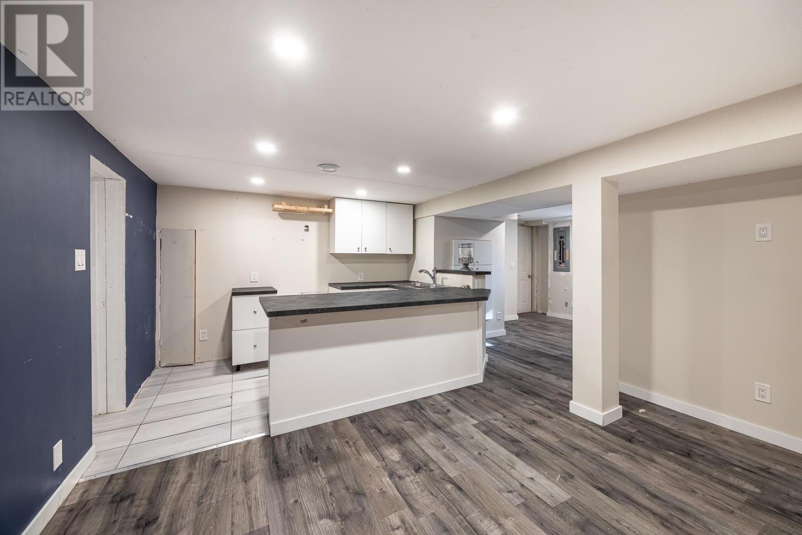 122 Lewis RD - 36