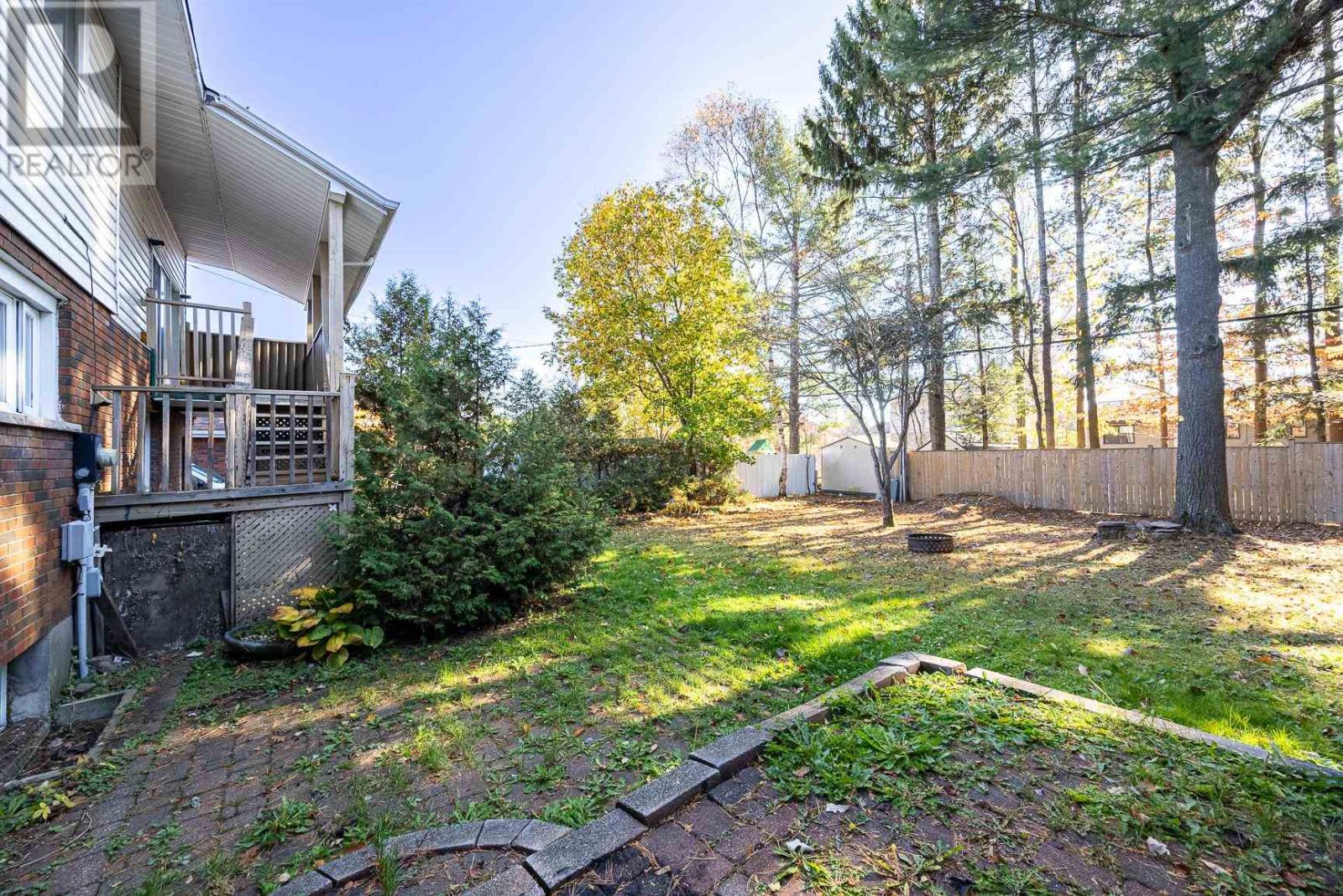 122 Lewis RD - 46